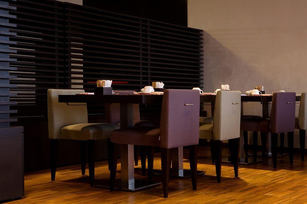 เอ็นเอช มิลาโน ฟิเอร่า Hotel โร ภายนอก รูปภาพ